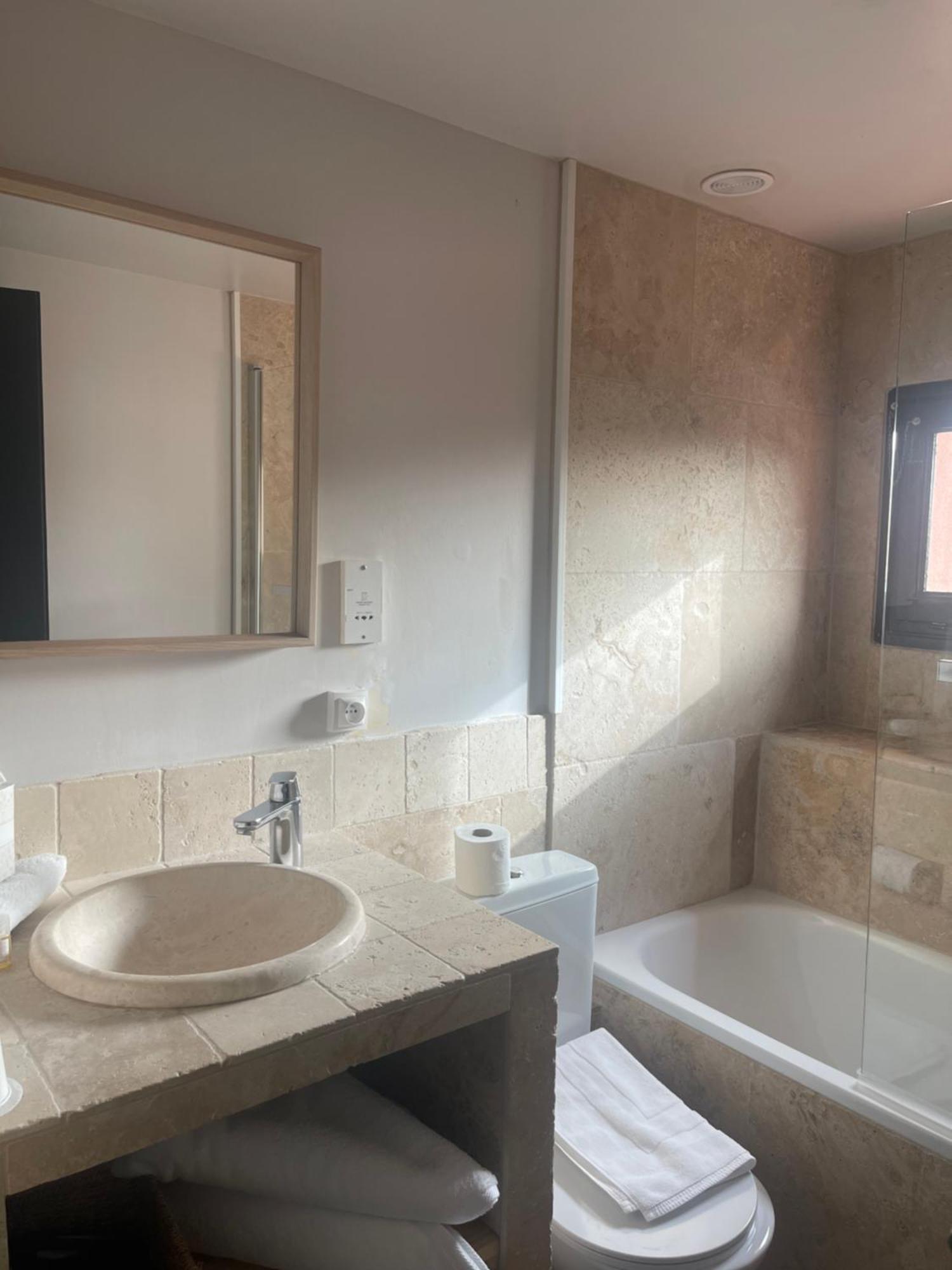 Le Victoria Boutique Hotel Saint-Paul-Trois-Châteaux Kültér fotó