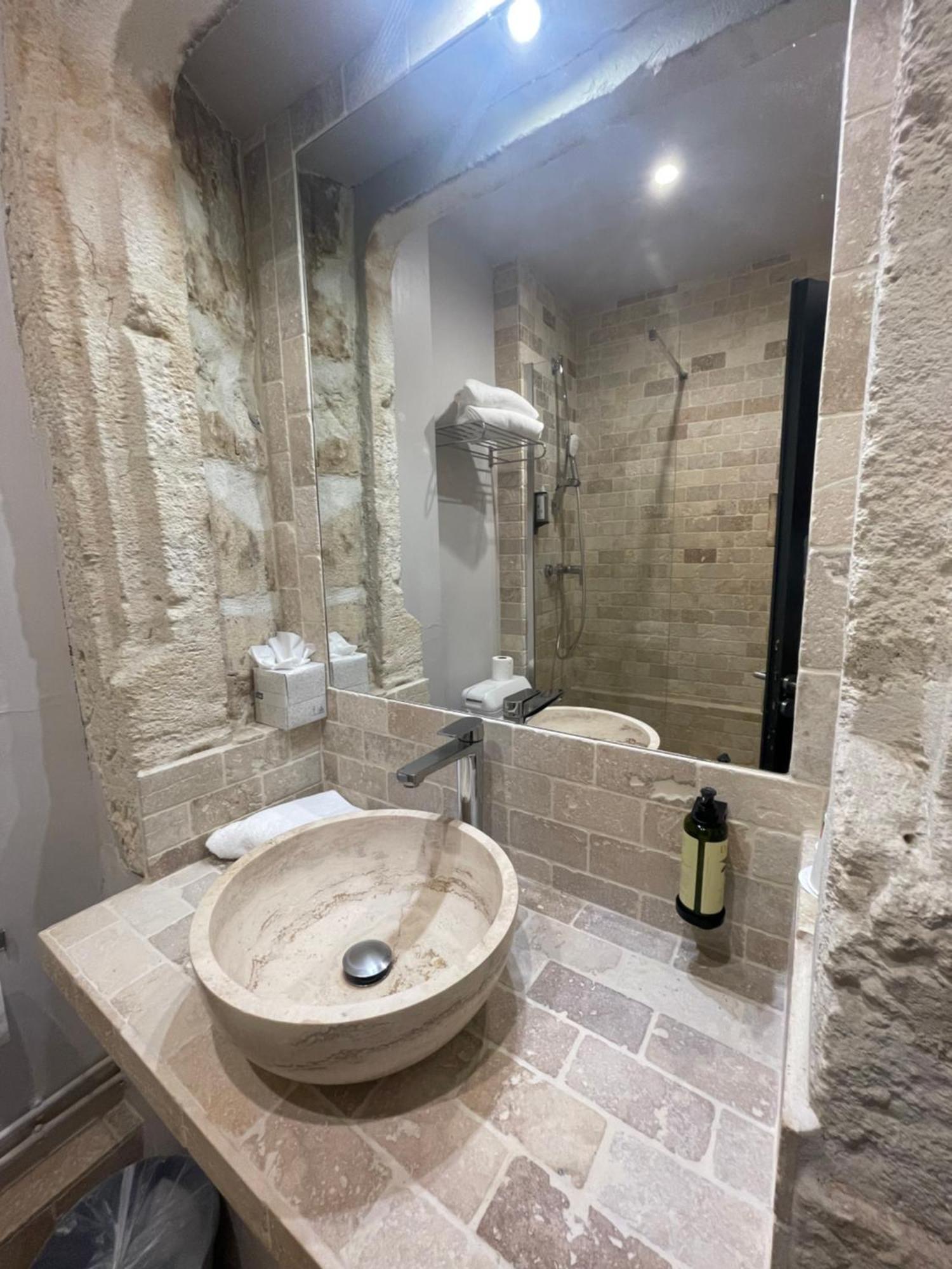 Le Victoria Boutique Hotel Saint-Paul-Trois-Châteaux Kültér fotó