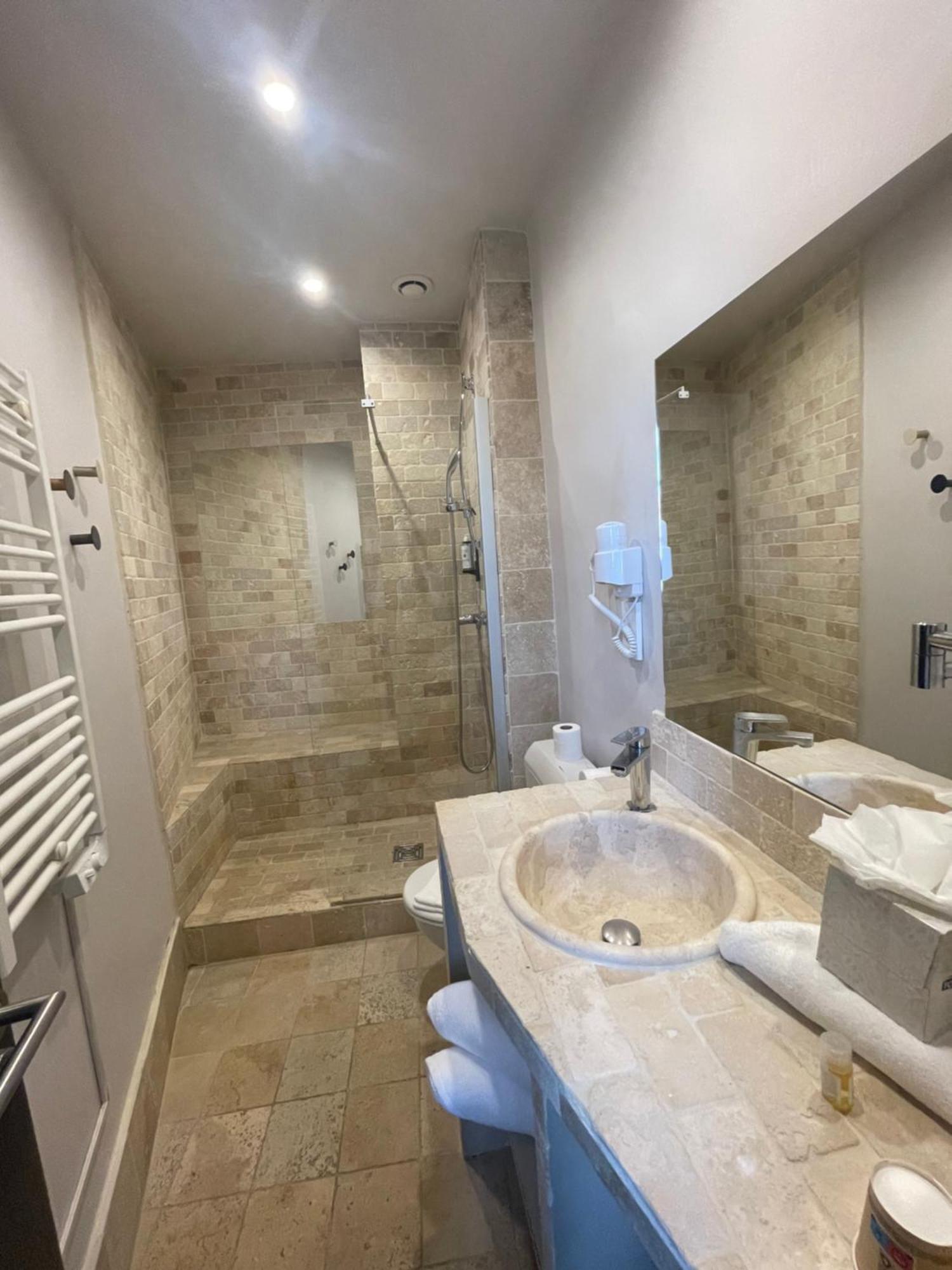 Le Victoria Boutique Hotel Saint-Paul-Trois-Châteaux Kültér fotó